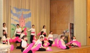 Chinese Fan Dance